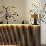 Anglade Hotel