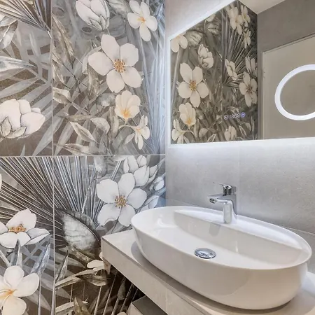 Anglade Otel 3*