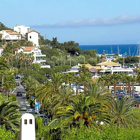 Anglade Hotel