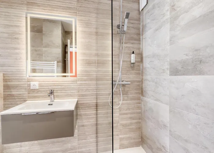 Anglade לה לבאנדו