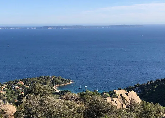 Anglade מלון לה לבאנדו