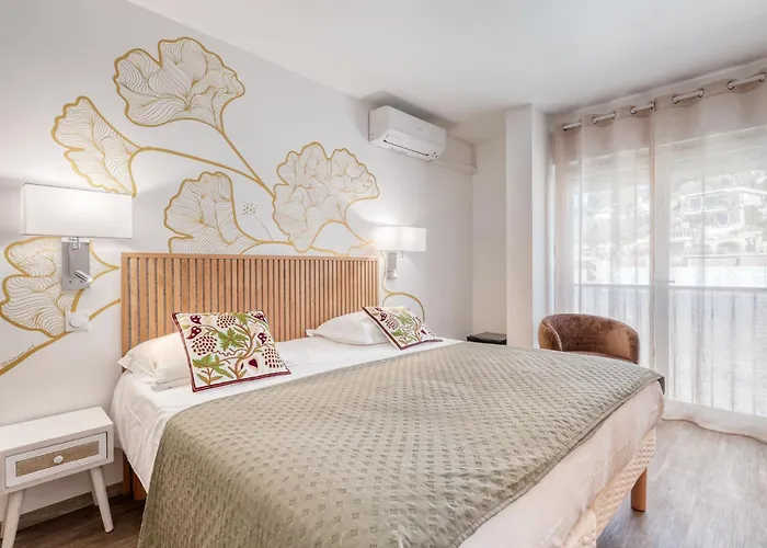 Anglade לה לבאנדו