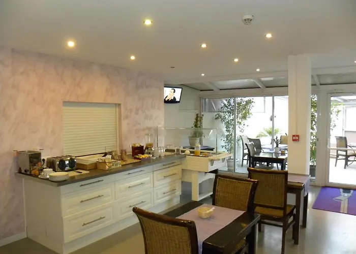 Anglade Szálloda 3*